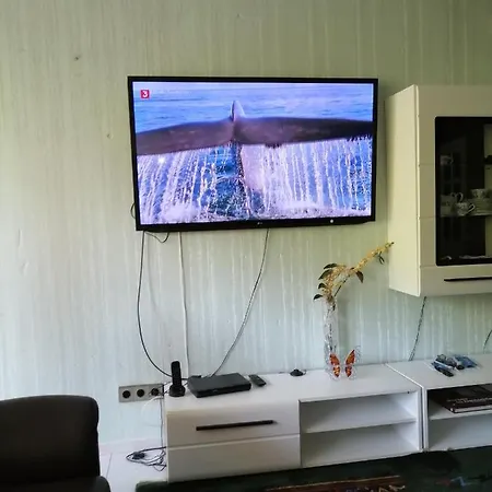 アパート Schoenes Apartment Mit Pool&Sauna
